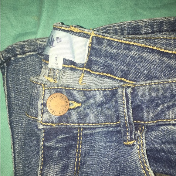 Size 9 Bootcut Jeans. - Picture 2 of 3